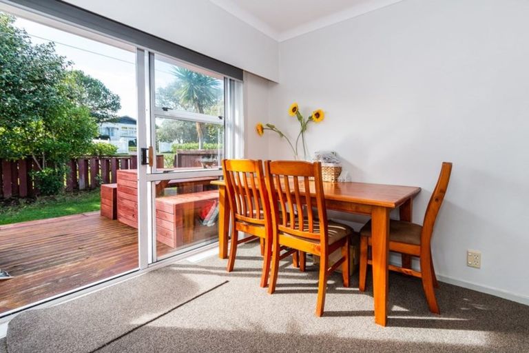 Photo of property in 1/12 Walter Street, Hauraki, Auckland, 0622