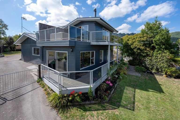 Photo of property in 53 Marina Terrace, Kinloch, Taupo, 3377