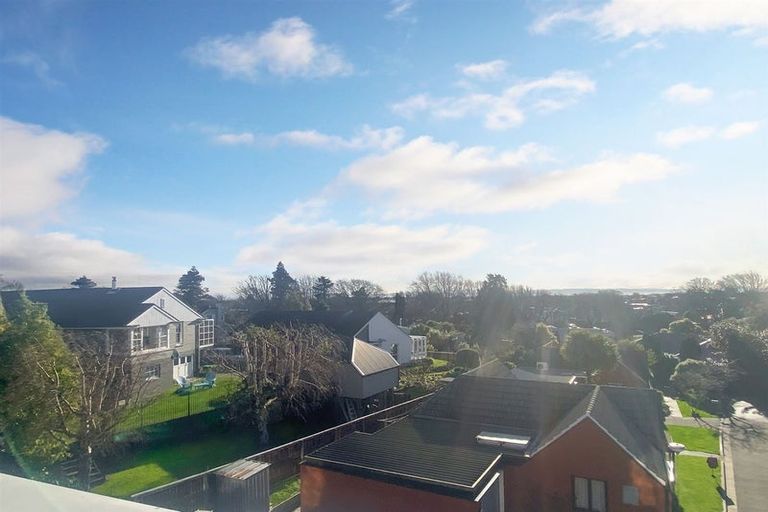 Photo of property in 4/3 Karitane Drive, Cashmere, Christchurch, 8022