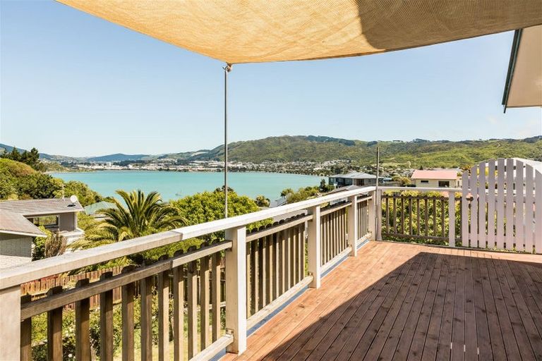 Photo of property in 6 Inlet View, Titahi Bay, Porirua, 5022