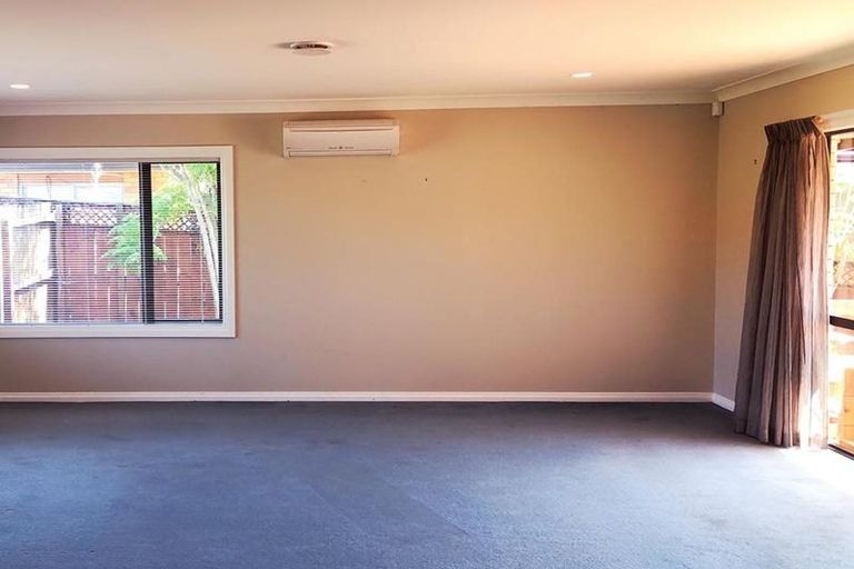 Photo of property in 29 Cottesmore Place, Huntington Park, Auckland, 2013