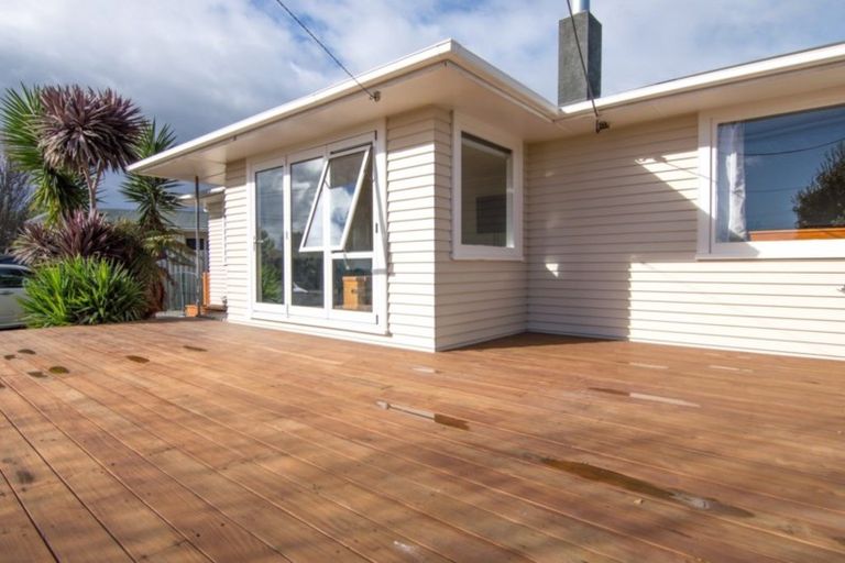 Photo of property in 45 Tararua Terrace, Cloverlea, Palmerston North, 4412