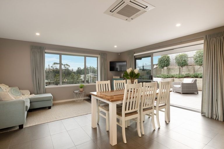 Photo of property in 8 Penetaka Heights, Pyes Pa, Tauranga, 3112