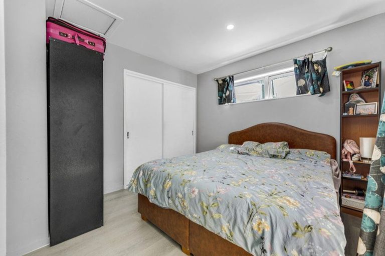 Photo of property in 2/55 Ennis Avenue, Pakuranga Heights, Auckland, 2010