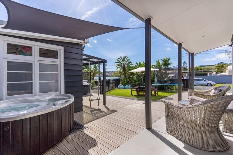 Photo of property in 1437 Clevedon Kawakawa Road, Kawakawa Bay, Papakura, 2585