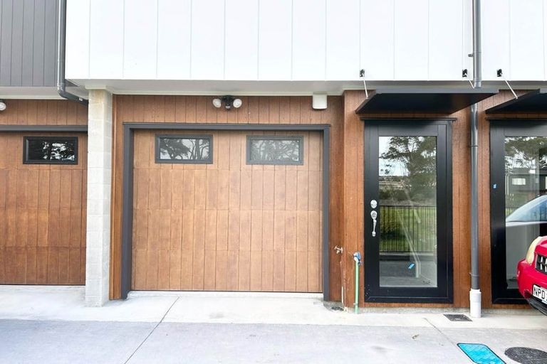 Photo of property in 56 Ara Mara Hua, Henderson, Auckland, 0612