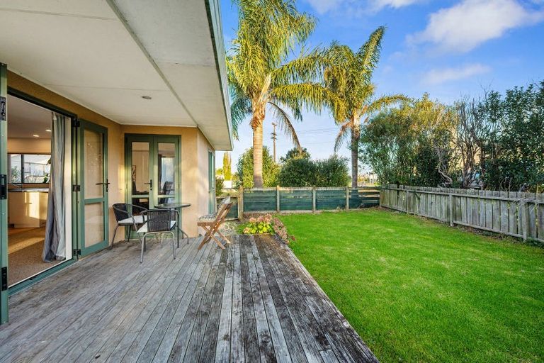 Photo of property in 1/112 Parkhurst Road, Parakai, 0830