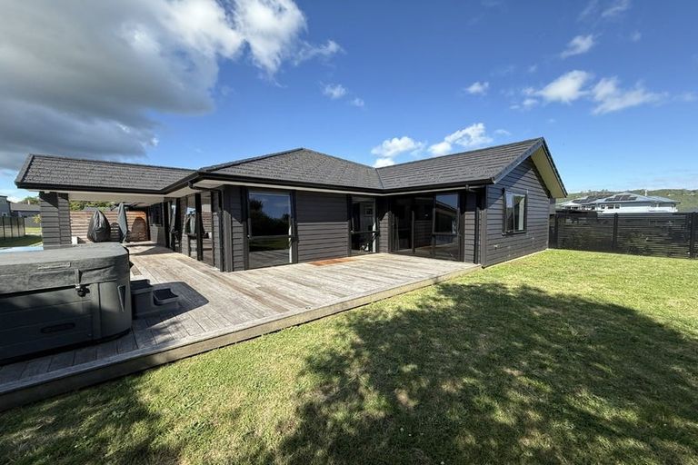 Photo of property in 39 Okaia Drive, Kinloch, Taupo, 3377
