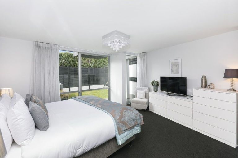 Photo of property in 12 Harry Ell Drive, Cashmere, Christchurch, 8022