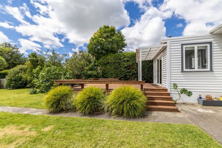 Photo of property in 17 Plassey Street, Havelock North, 4130
