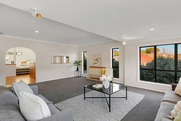 Photo of property in 40 Hinau Street, Tawa, Wellington, 5028