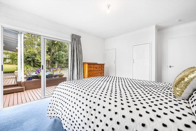 Photo of property in 156 Godley Road, Titirangi, Auckland, 0604