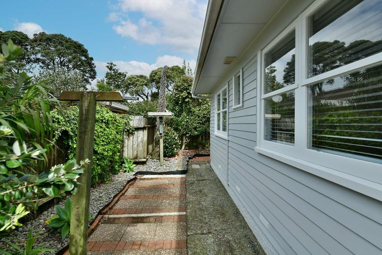 Photo of property in 12 Forest Glen, Orewa, 0931