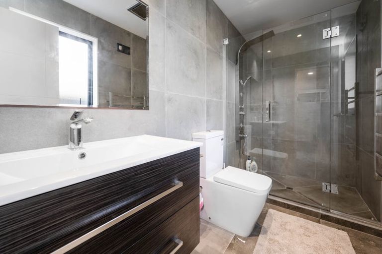 Photo of property in 32 Huarahi Pai Road, Huapai, Kumeu, 0810