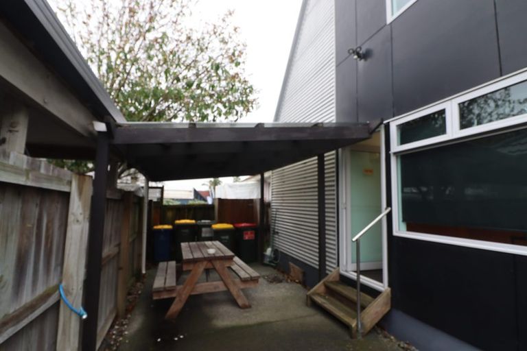 Photo of property in 1/108 Lincoln Road, Henderson, Auckland, 0610