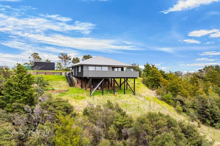 Photo of property in 827 Tinopai Road, Tinopai, Matakohe, 0593