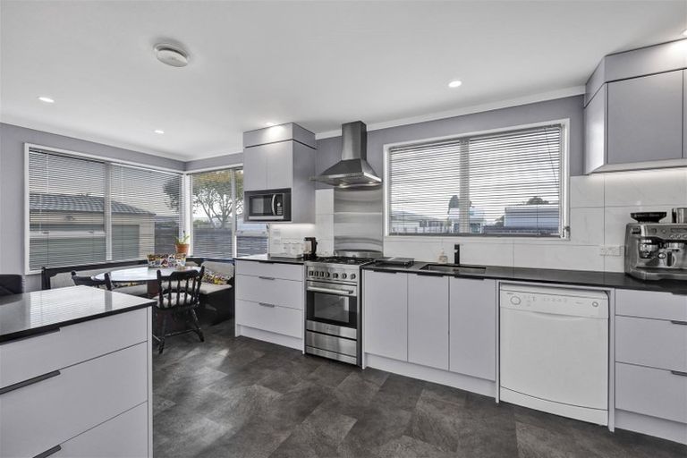 Photo of property in 37a Sunnyvale Street, Bell Block, New Plymouth, 4312