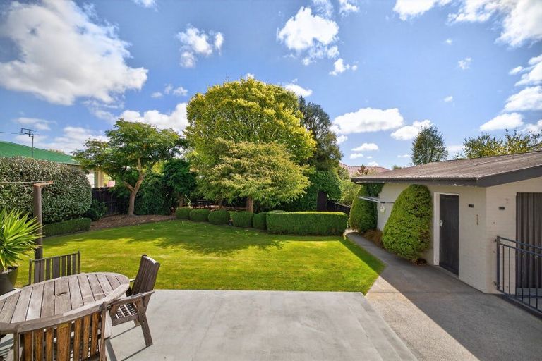 Photo of property in 73 Dunedin Street, Redwood, Christchurch, 8051