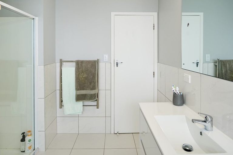 Photo of property in 7 Luff Place, Whitby, Porirua, 5024