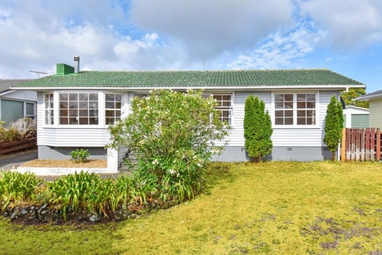 Photo of property in 34 Beeston Crescent, Manurewa, Auckland, 2102