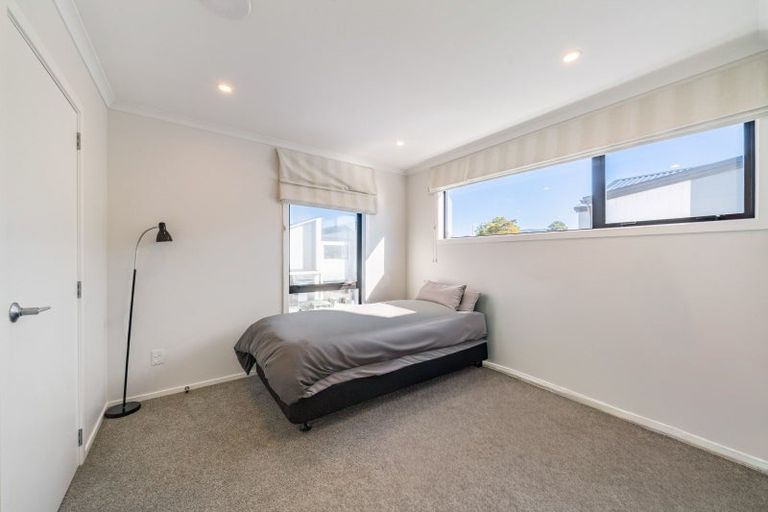 Photo of property in 5 Gloaming Lane, Wallaceville, Upper Hutt, 5018