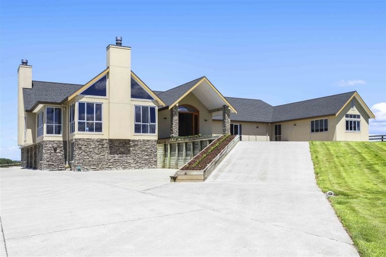 Photo of property in 759 Tuhikaramea Road, Ngahinapouri, Hamilton, 3290