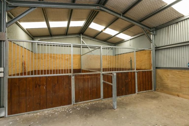 Photo of property in 8 Waipuka Road, Waimarama, Havelock North, 4294