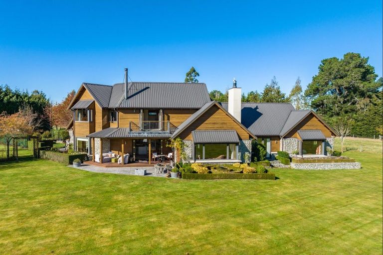 Photo of property in 161 Hororata Road, Hororata, Darfield, 7572