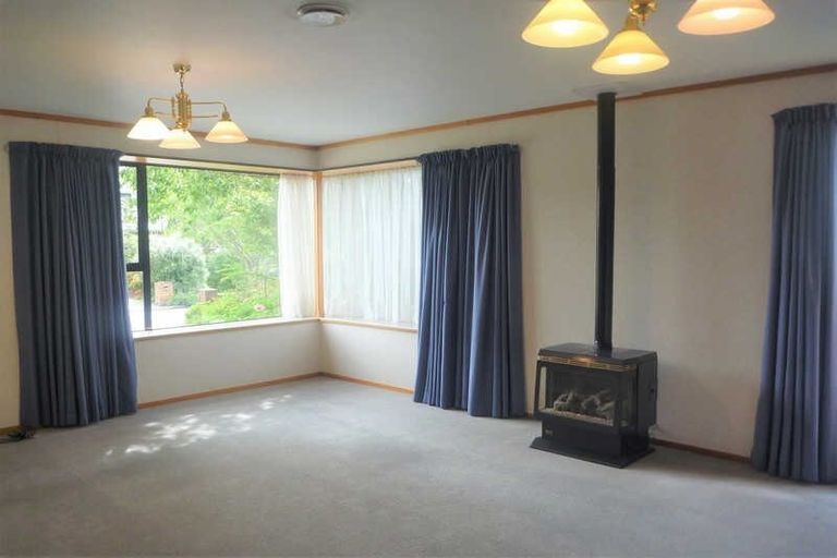 Photo of property in 3 Broadfell Avenue, Avonhead, Christchurch, 8042