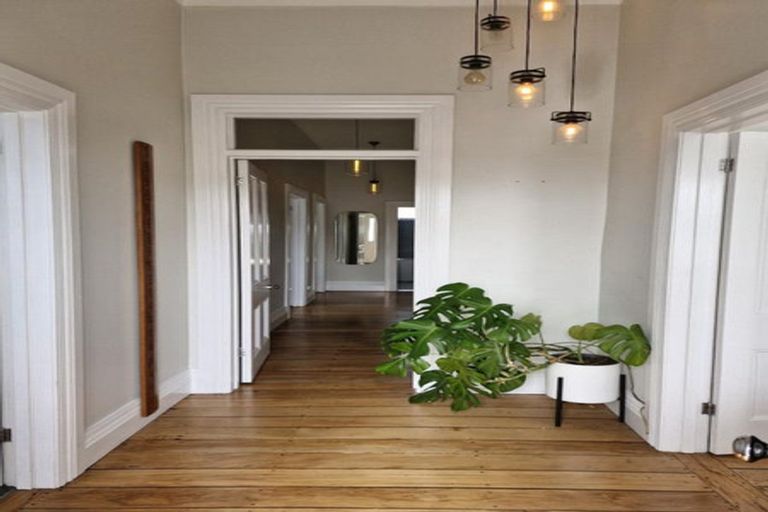 Photo of property in 49 Vivian Street, New Plymouth, 4310