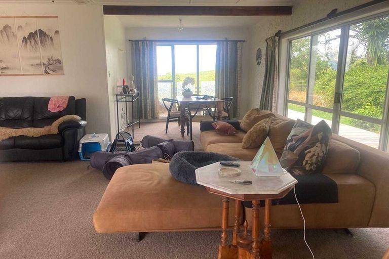 Photo of property in 18 Nukuroa Road, Oruawharo, Wellsford, 0975