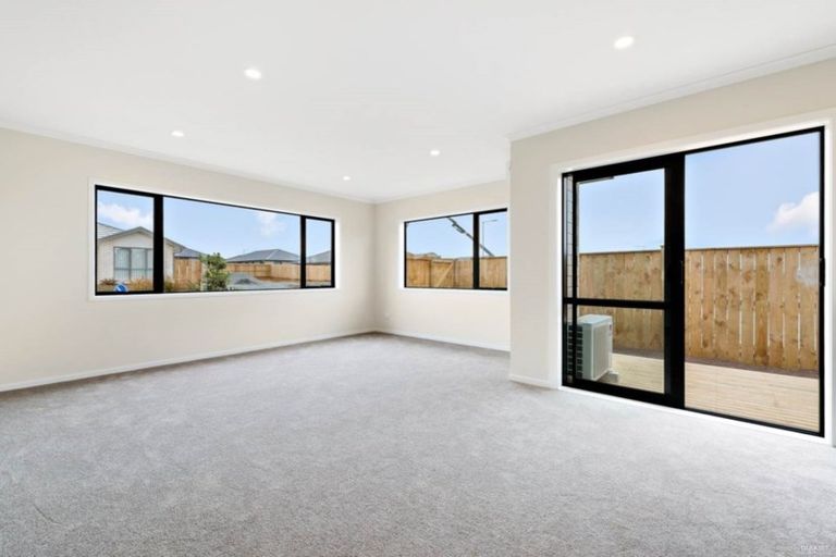 Photo of property in 24 Rainsford Road, Pukekohe, 2120