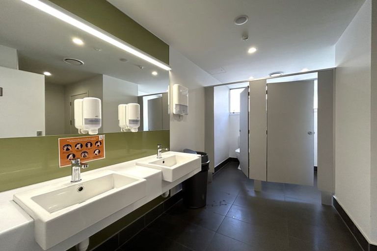 Photo of property in 1 Bloomfield Terrace, Hutt Central, Lower Hutt, 5010