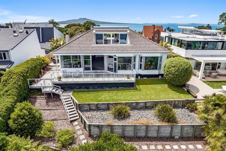 Photo of property in 204 Hurstmere Road, Takapuna, Auckland, 0622