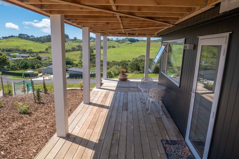 Photo of property in 21 Christine Drive, Coopers Beach, 0420