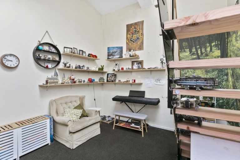 Photo of property in 2/5 Hopper Street, Mount Cook, Wellington, 6011