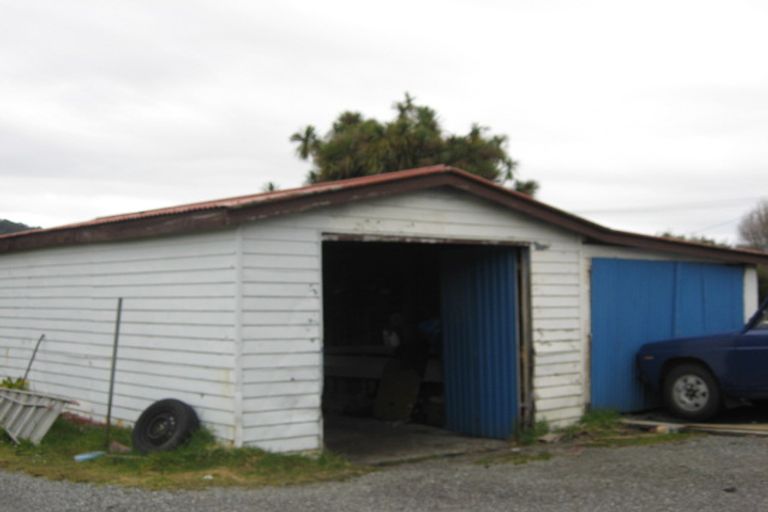 Photo of property in 738 Seven Mile Road, Runanga, 7803