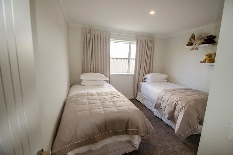 Photo of property in 10 Phoenix Place, Cromwell, 9310