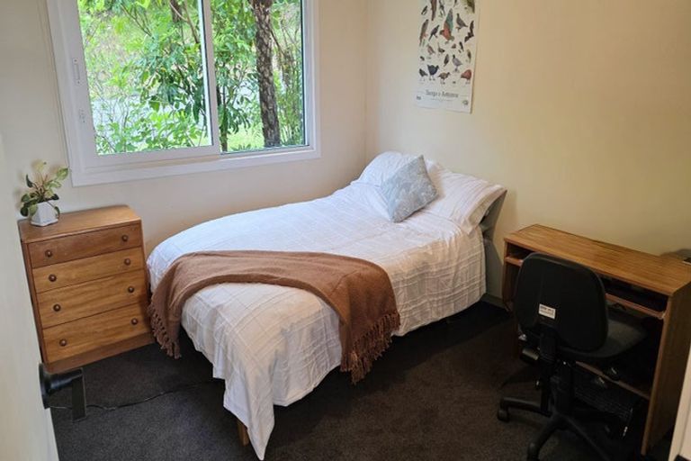 Photo of property in 18a Downing Street, Crofton Downs, Wellington, 6035