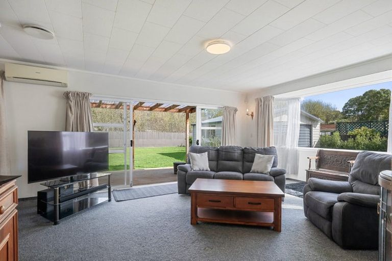 Photo of property in 18 Leybourne Avenue, Waikanae, 5036