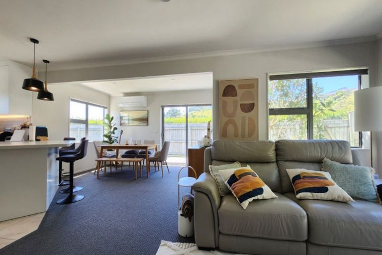 Photo of property in 260 Mark Avenue, Grenada Village, Wellington, 6037