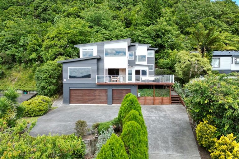 Photo of property in 33 Shera Street, Acacia Bay, Taupo, 3330