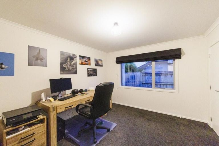 Photo of property in 6 Cardiff Street, Highbury, Palmerston North, 4412