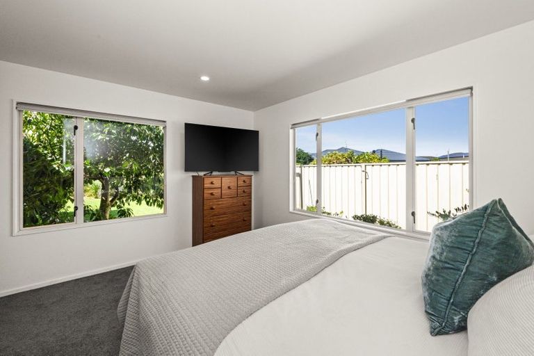 Photo of property in 21 Pukekura Place, Taradale, Napier, 4112