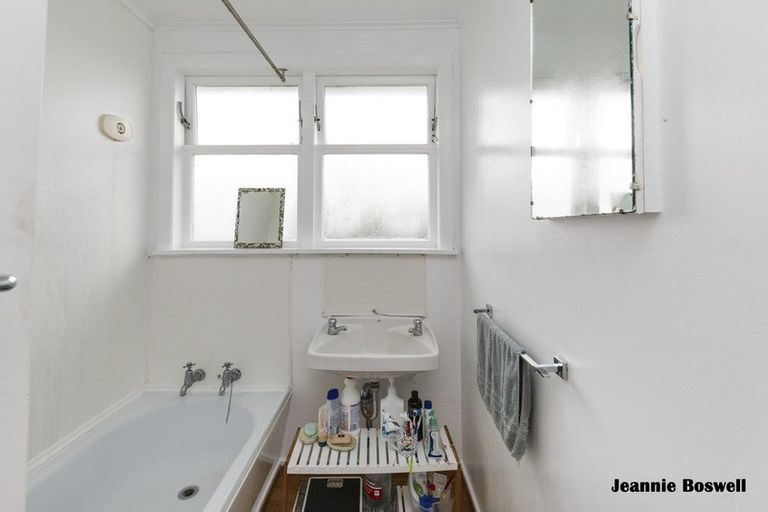 Photo of property in 3 Kupe Place, Highbury, Palmerston North, 4412