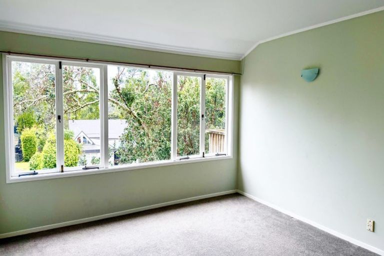 Photo of property in 19 Mappin Place, Chatswood, Auckland, 0626