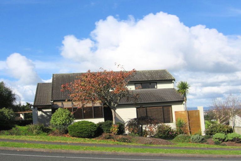 Photo of property in 55 Eugenia Rise, Totara Heights, Auckland, 2105