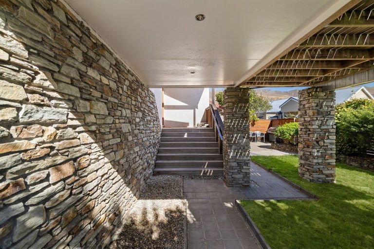 Photo of property in 87a Roche Street, Wanaka, 9305