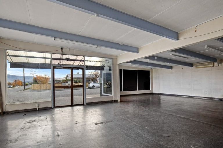 Photo of property in Terrace Stores, 29 Royal Terrace, Alexandra, 9320