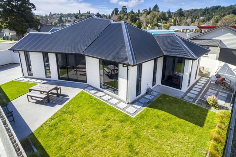 Photo of property in 13 Vernon Grove, Brown Owl, Upper Hutt, 5018